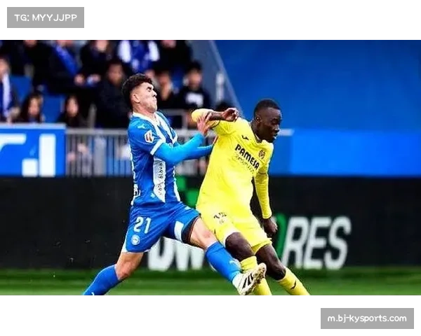 黄潜前锋莫莱罗八球队内最佳 扛起进攻大旗